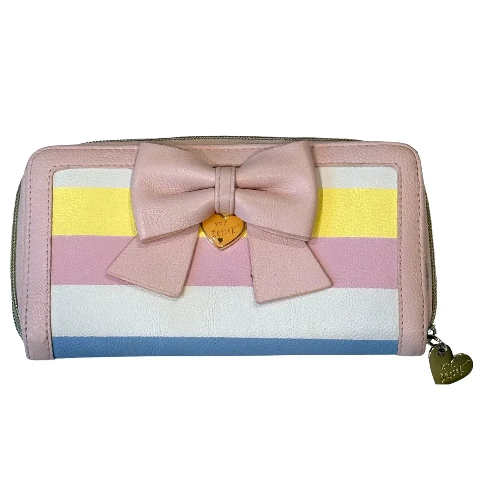 Betsey Johnson Pink Bow Striped Zip Around Wallet Pastel Gold Heart Charm EUC